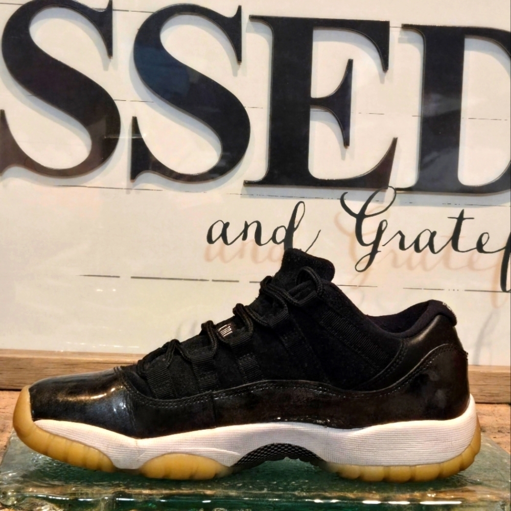 Air Jordan 11 Retro Low GS Sz 5.5Y Black 'Barons' Grey #528896-010
